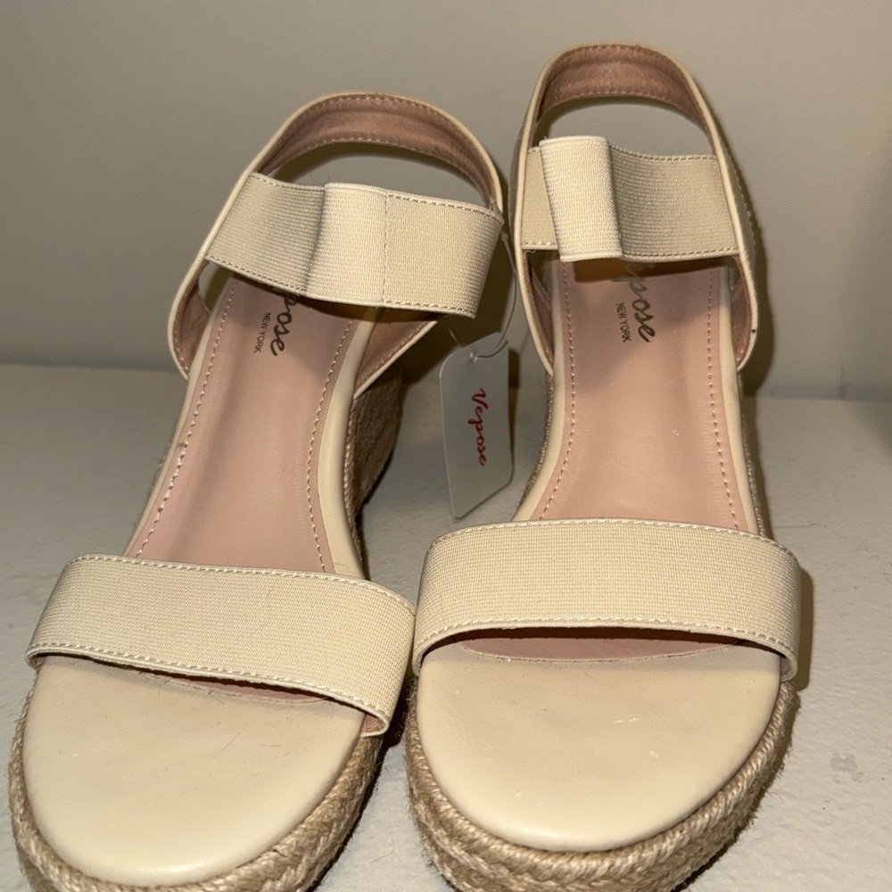 NWT Vepose Elastic Strap Wedge Sandals Size 8